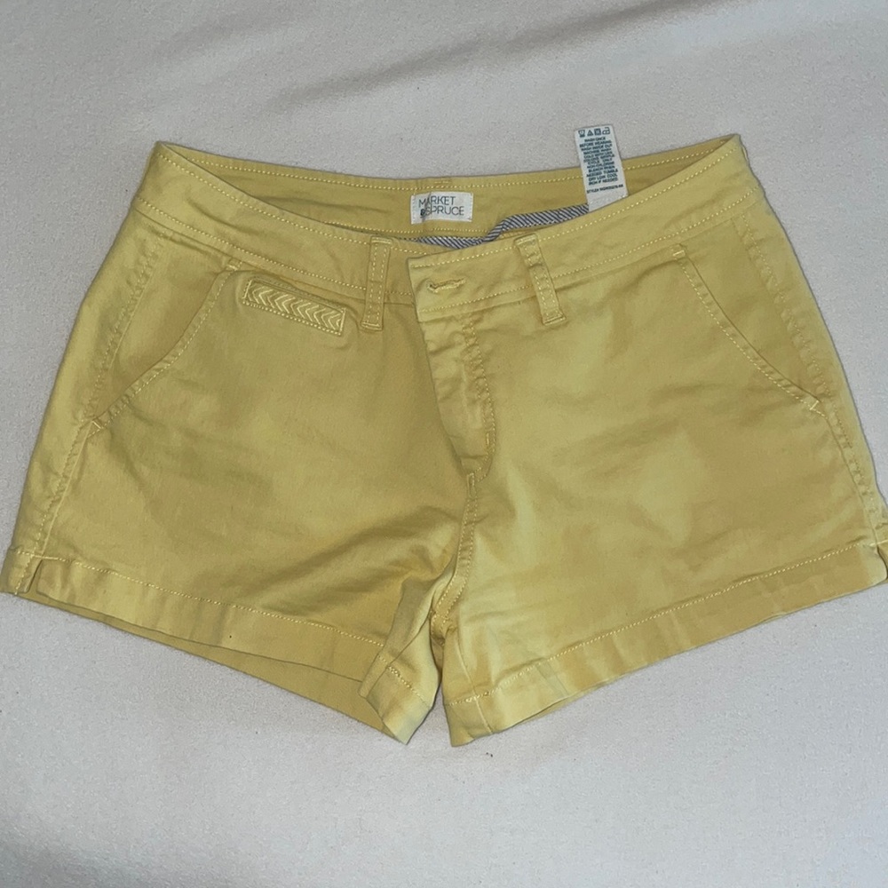 Yellow Market & Spruce 3” shorts